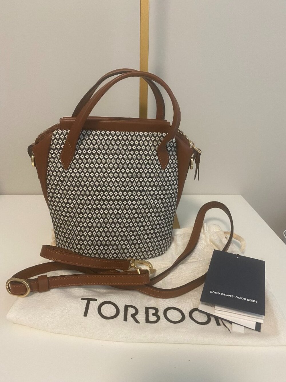 NWT Chicago Mini—Align / Salt & Pepper with Brown Leather by Toorbon